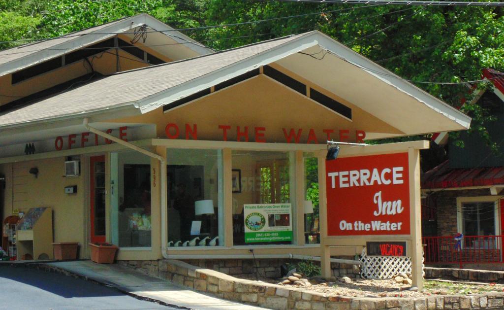 Terrace Inn On The Water Gatlinburg Exterior photo